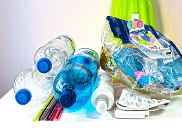 Japan to mandate recycled plastics, consumers to pay more
